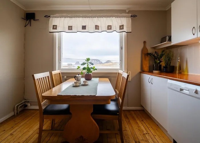 With Seaview * Gjesvær