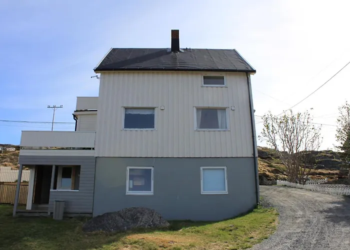 With Seaview * Gjesvær